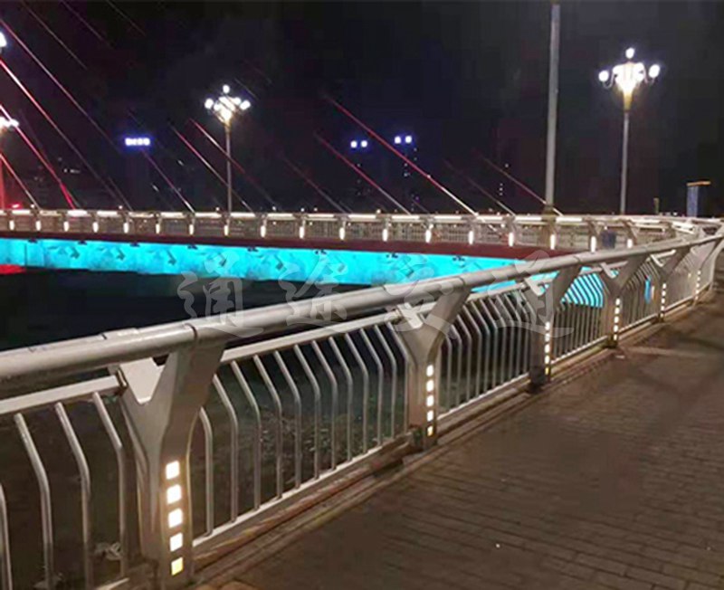 橋梁護欄