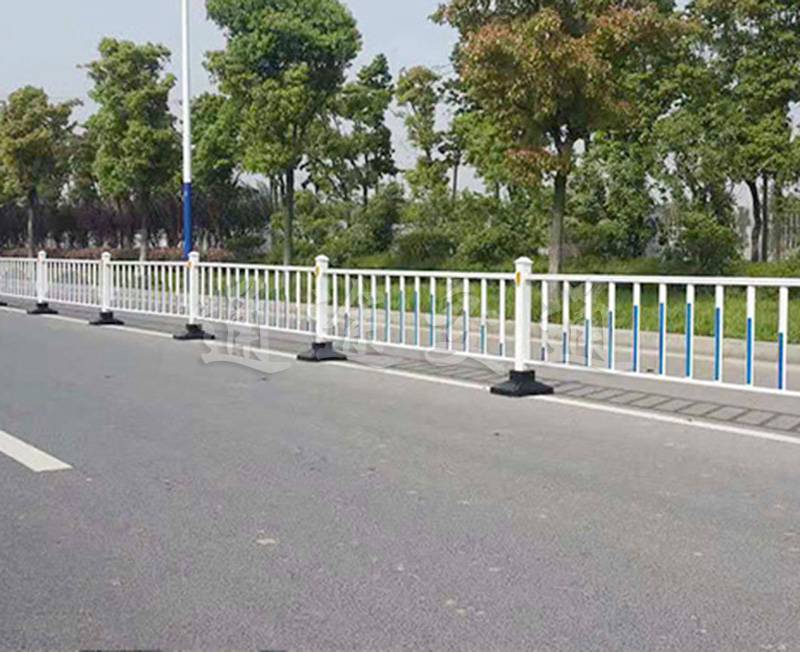 常規(guī)道路護欄