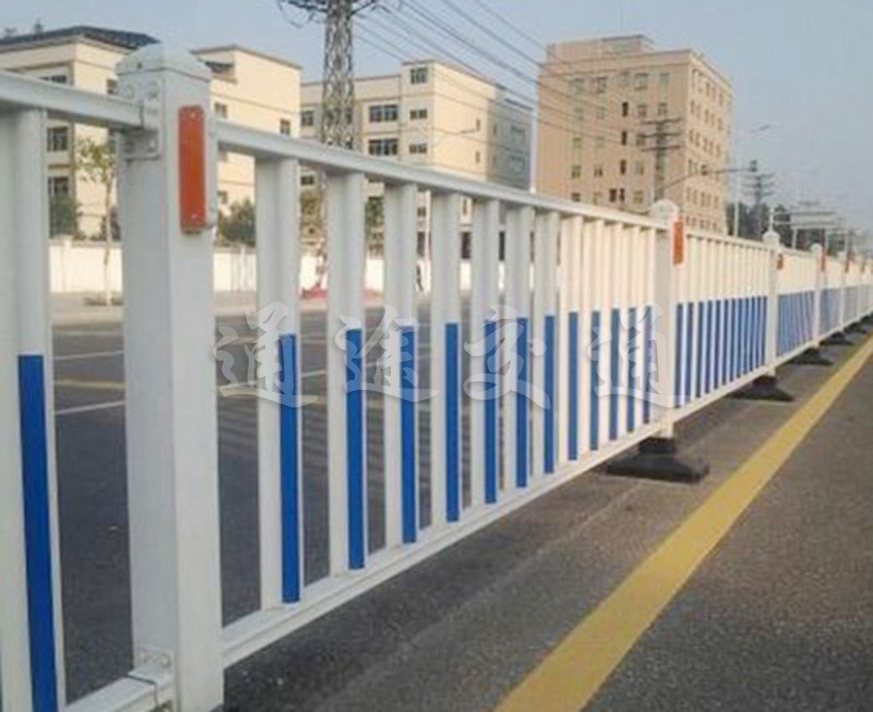 常規(guī)道路護欄